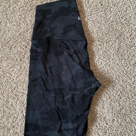 SOLD ON FBLululemon align shorts - Picture 4 of 6